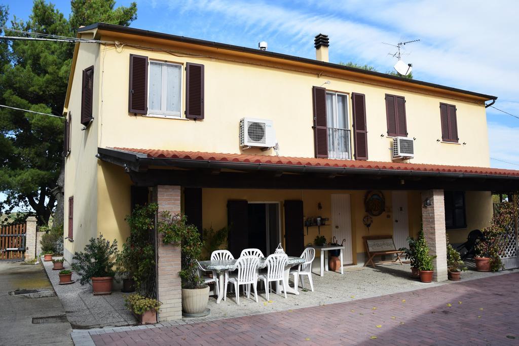 Agriturismo Al Rifugio Divino Belvedere Ostrense Exteriör bild
